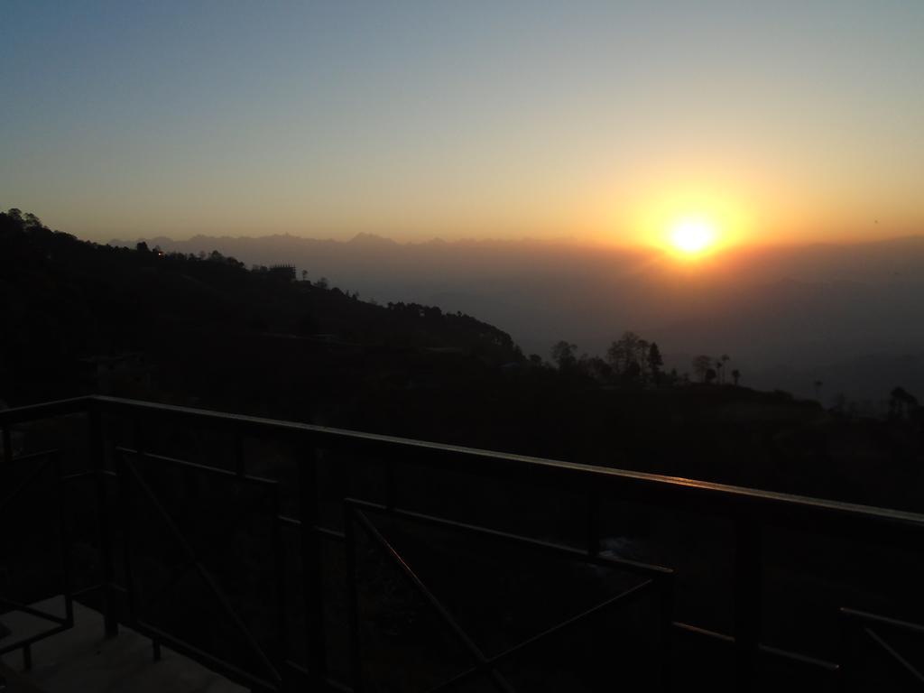 Hotel Nagarkot Holiday Inn Exterior photo